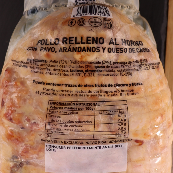 pollo con arándanos y queso de cabra, kg