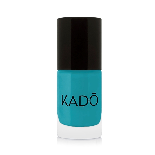 laca uñas dressy tono azul neon, ud